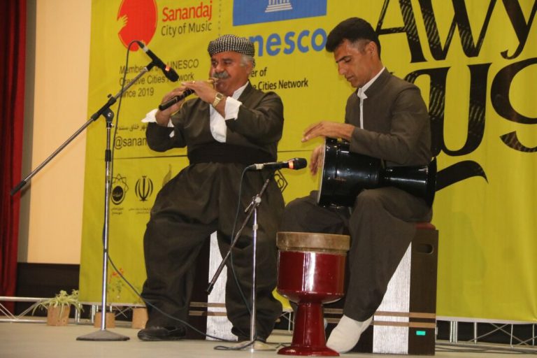 جشنواره موسیقی تکنوازی ئا و یه ر